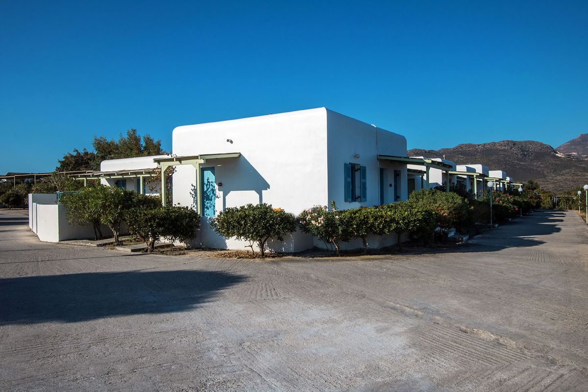 Milos Achivadolimni Hotel Bungalows & Camping