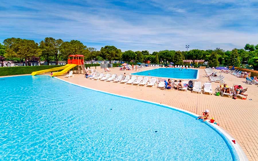 Camping mit Pool am Gardasee