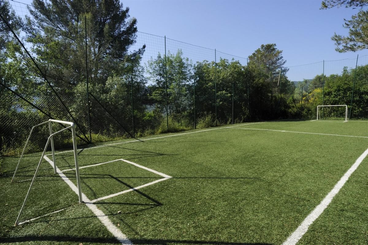 Fußballplatz