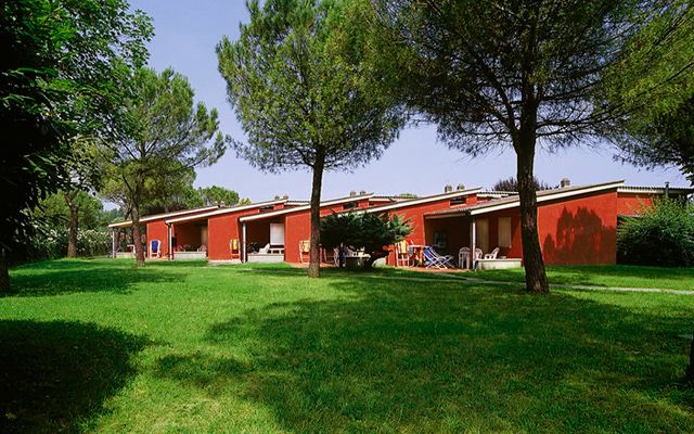 Die Bungalows auf dem Campingplatz in Venetien