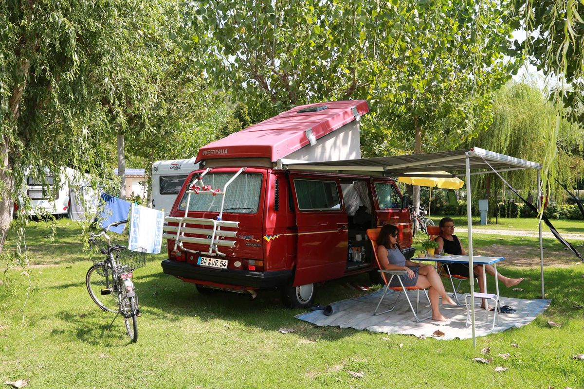 Blu International Camping