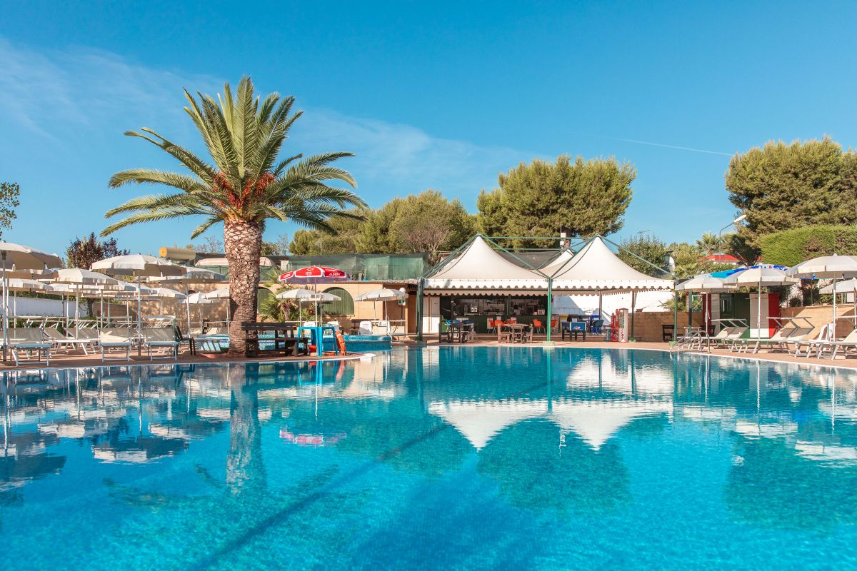 Camping Residence mit Pool in Apulien